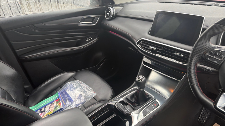 MG HS 1.5 T-GDI Trophy 5dr Petrol Hatchback